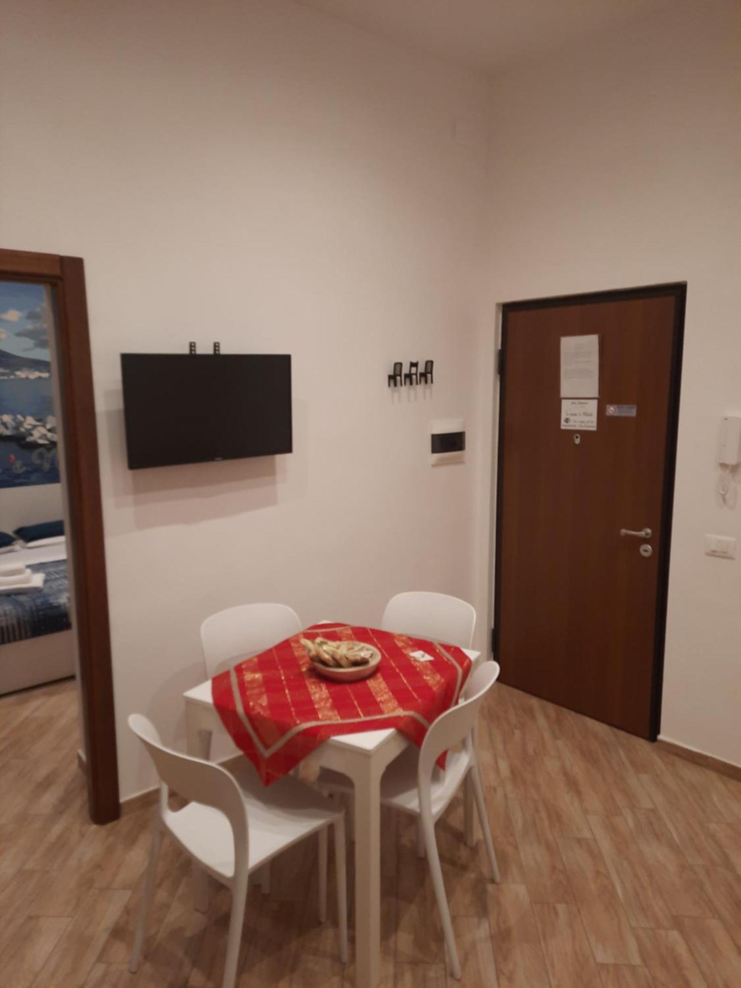 'A Casa 'E Ninu Casa Vacanze Napoli Bagian luar foto